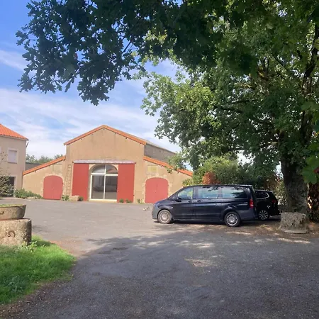 L Atelier De Saint Joseph La Verrie